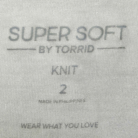 Torrid White Asymmetrical Short Sleeve T-Shirt - Picture 11 of 16